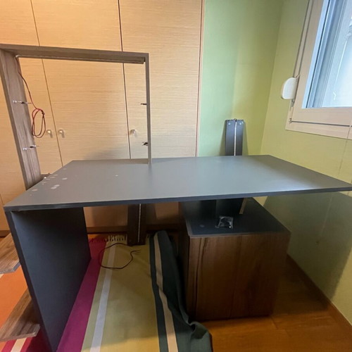 Gaming study desk with LED lighting like new, modern design