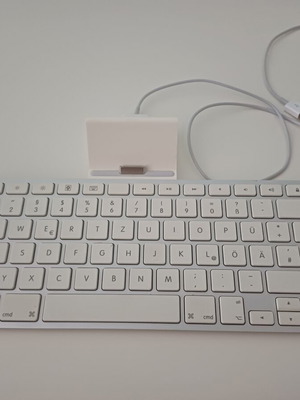 Ipad Keyboard Dock A1359 used