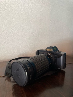 Canon T70 camera with unknown functionality