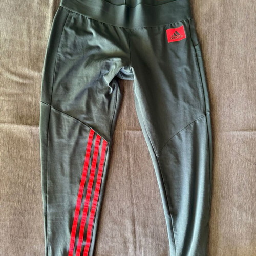 Adidas 3/4 AEROREADY leggings new, gray with red stripes and pocket
