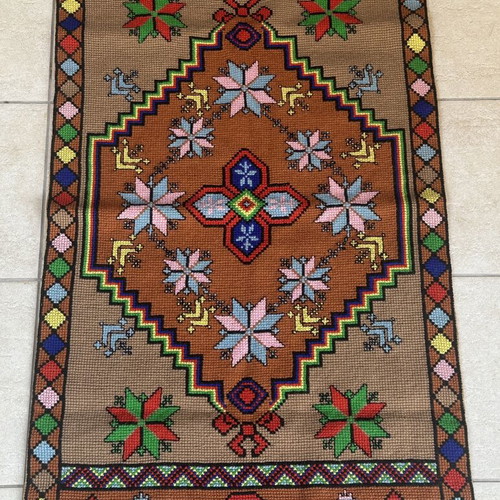 Vintage handmade cross-stitch rug like new, 124x62cm
