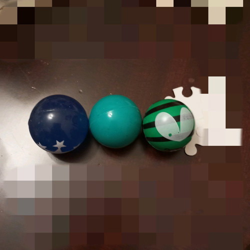 Trelobales like new, set of 3 balls for play
