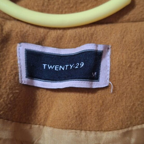 Women's coat with hood camel size M like new