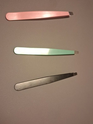Eyebrow tweezers set of 3 like new