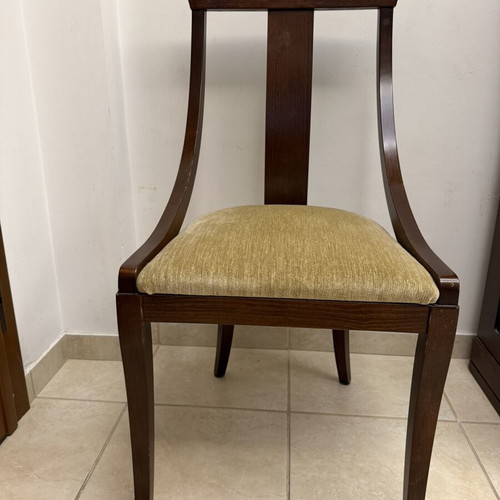 Solid wood extendable dining table with 6 chairs