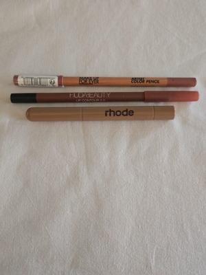 Σετ lip pencils Rhode, Huda Beauty & Make Up For Ever σε φυσικούς τόνους σαν καινούργιο