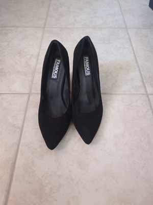 Suede pumps black size 38 used with minor wear inside