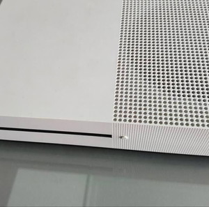 Xbox one s (τιμή διαπραγματεύσημη)