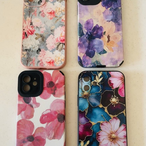 I Phone 12 Cases set of 4 like new