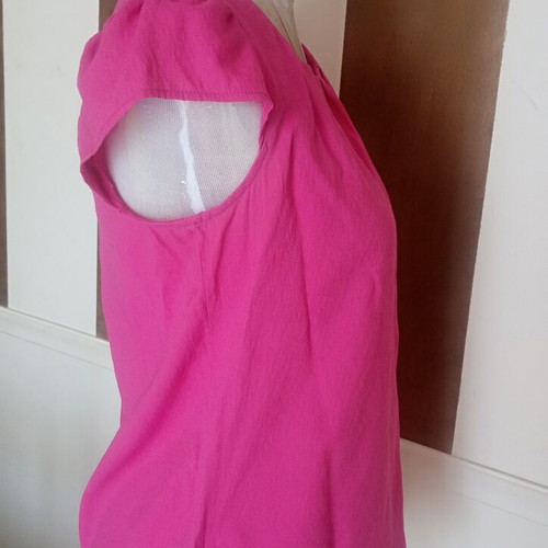 Zara elegant chic viscose blouse cap sleeves pink magenta, like new