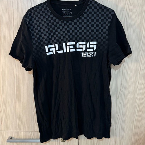 Guess T-shirt Large like new