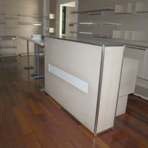Counter desk like new with drawers 1.8x0.85x1.15 meters