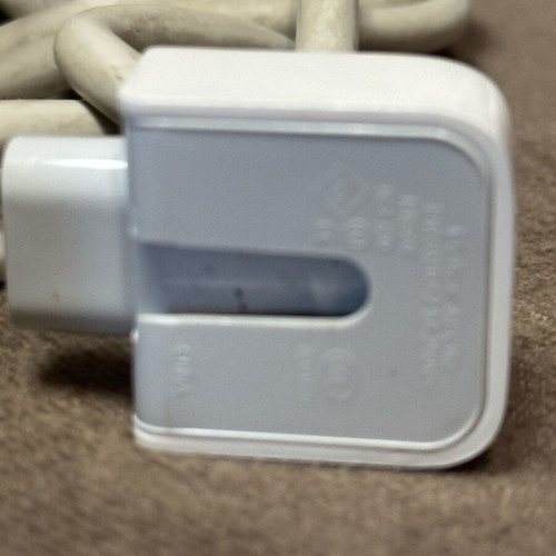 Apple Schuko - IEC C7 cable 1.8m white used