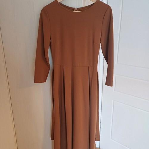 Wardrobe with 5 dresses, 3 skirts and Zic Zac coat like new