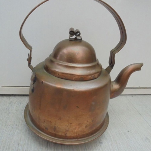 Old metal copper kettle used, 16 cm height, 14 cm diameter