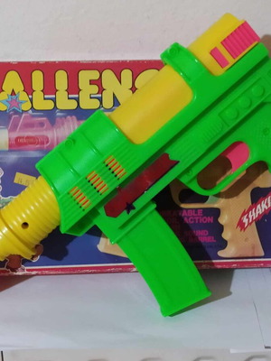 Challenger 1 space gun new Wan da toys Taiwan