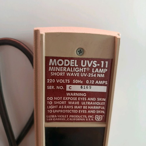 Mineralight UVS-11 UV-C 254nm lamp used, professional