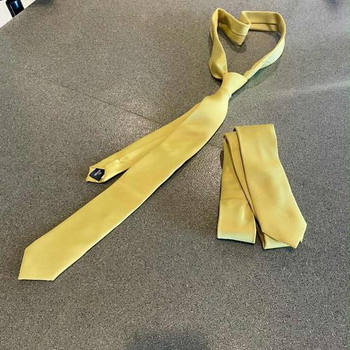 Ties like new