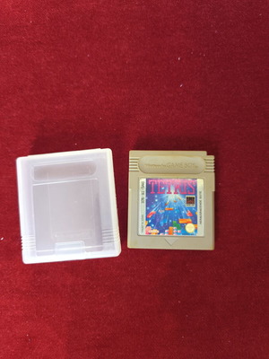 Tetris Game Boy cartridge like new with case