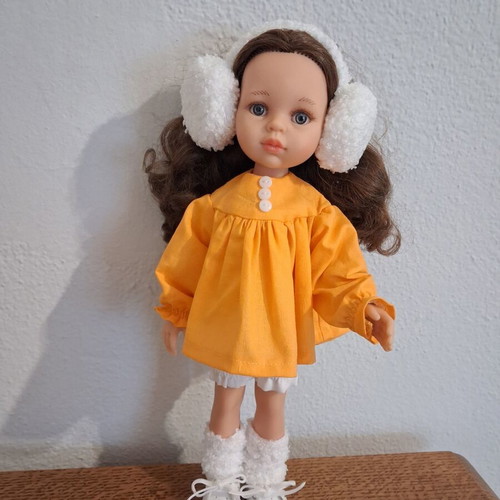 Paola Reina doll like new