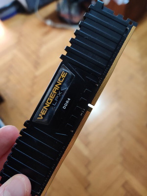 Corsair Vengeance LPX DDR4 16GB RAM used