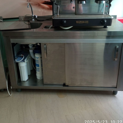 Latza cabinet brown 650 like new, minimal use