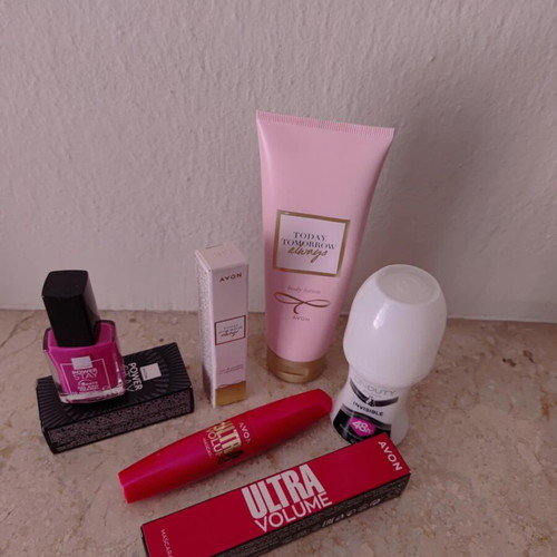 Avon set with Ultra Volume mascara, body lotion, perfume, nail enamel and deodorant new