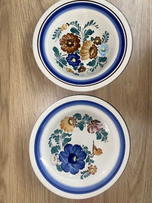 Vintage hand-painted ceramic plates Fajans Włocławek set of 2