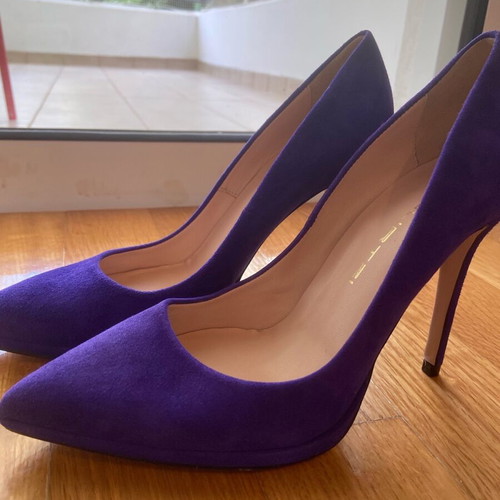 Mourtzi purple suede leather pumps new, size 38