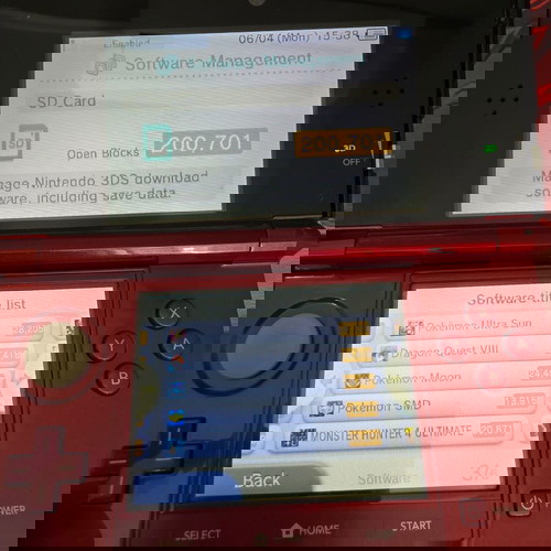 Nintendo 3DS Flare Red σαν καινούργιο με Custom Firmware και Micro SD 64GB