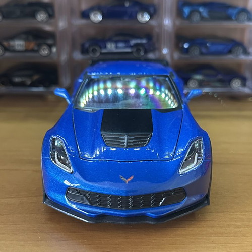 Maisto 2015 Corvette C7 Z06 1/24 scale like new