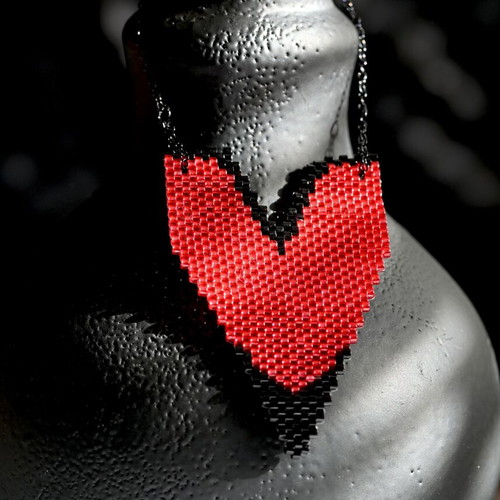 Strast jewelry set custom made with necklace and earrings in black and red