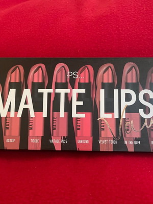 Matte Lipstick PS συλλογή ματ κραγιόν 10 χρωμάτων καινούργια