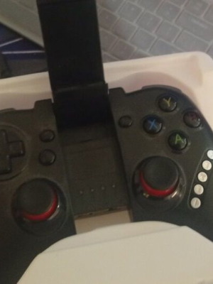 Hoco C19 wireless Bluetooth gamepad for mobile and PC