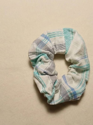 Plaid Scrunchie like new in white, teal and lilac