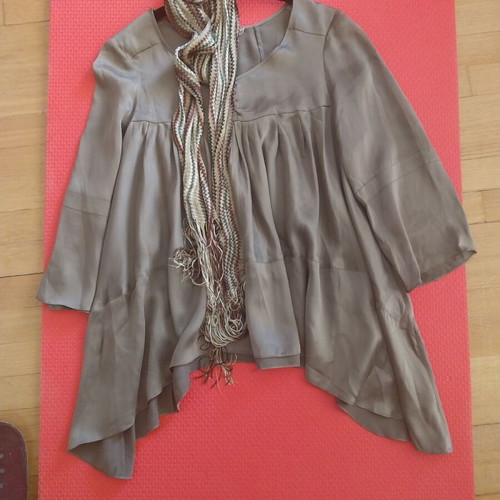 DKNY Jeans blouse used, silk, light olive with 3/4 sleeves