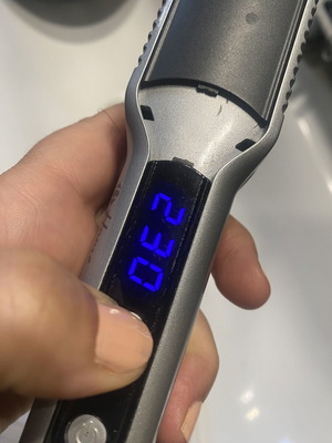 Carrefour Hair Straightener used with adjustable temperature