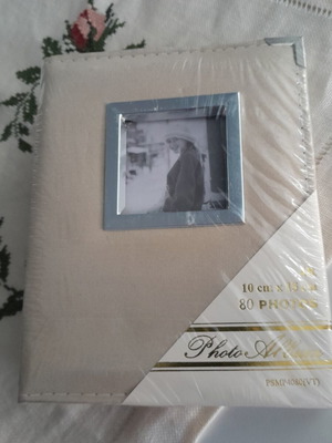 Άλμπουμ φωτογραφιών 10x15cm με 80 θέσεις, μπεζ με ασημί λεπτομέρεια