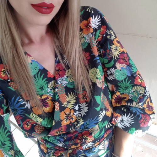 BSB floral cotton shirt like new with wrap tie