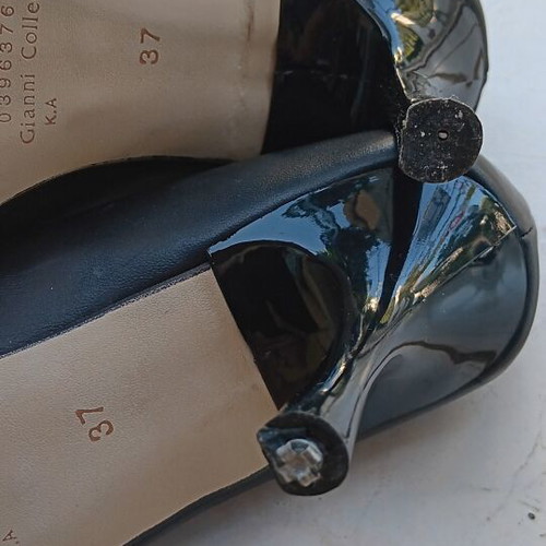 Black leather pumps size 37 heel 8 cm like new
