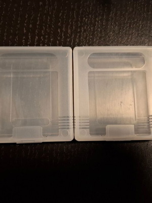 Πλαστικές θήκες για παιχνίδια Game boy καινούργιες, σετ 2 τεμαχίων