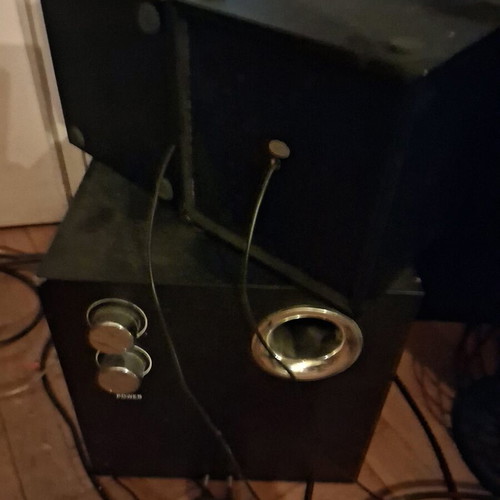 Computer speakers like new, set of 3 pieces