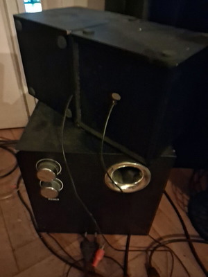 Computer speakers like new, set of 3 pieces