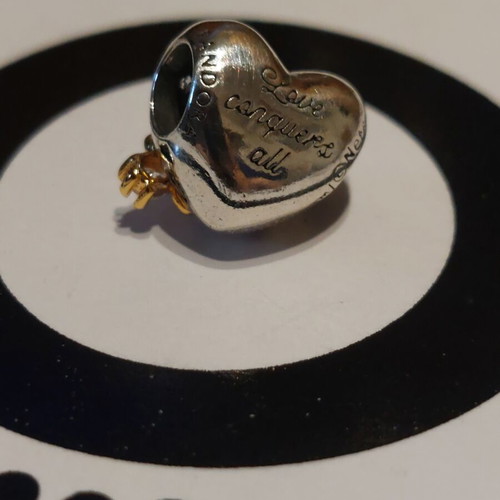Pandora charm heart new with honeycomb design and white zirconia
