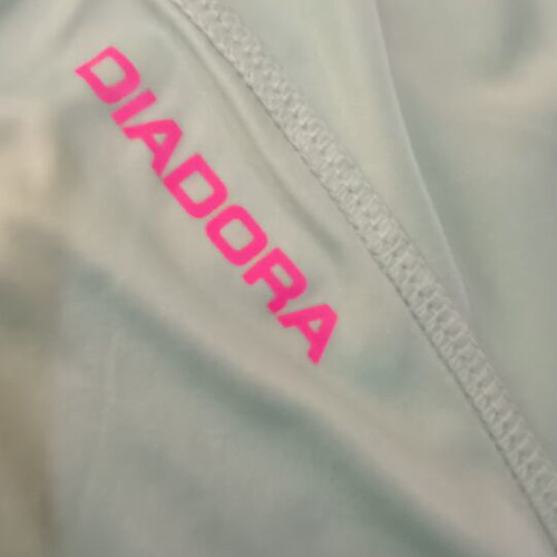 Diadora women's athletic shirt size S like new