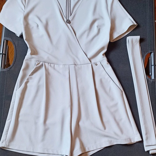 Toi&Moi one-piece with shorts and belt new, light gray