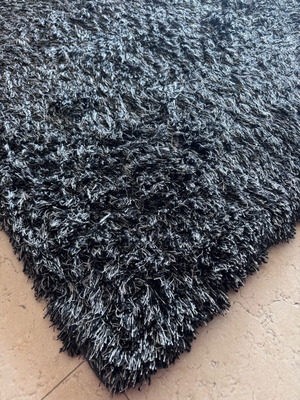 Shaggy rug 323×248 cm like new, dark gray, long pile