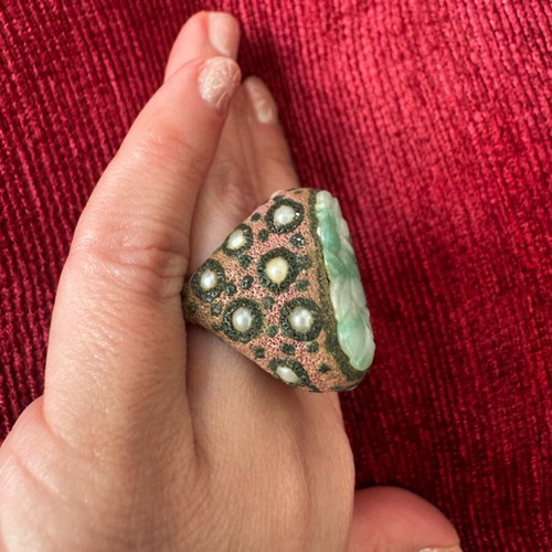 Vintage handmade Victorian ring with carved green nephrite and pearls like new