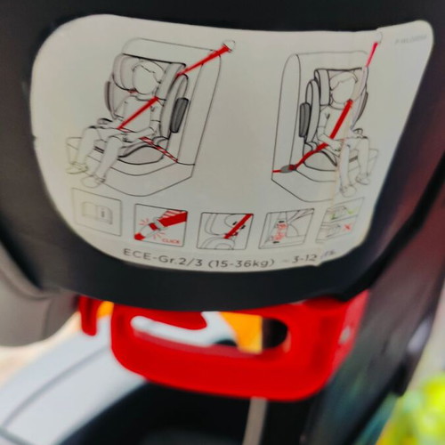 Joie ISOFIX child car seat with cushion for 9-36 kg like new