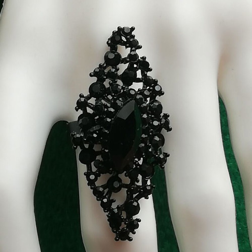 Black vintage ring with resin designs black color open size new